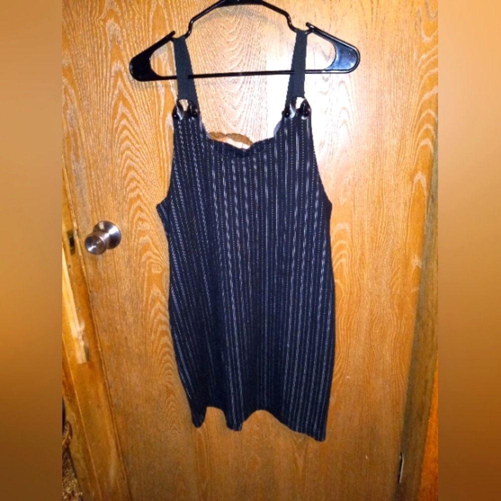 EUC super cute pinstripe dress sz med
